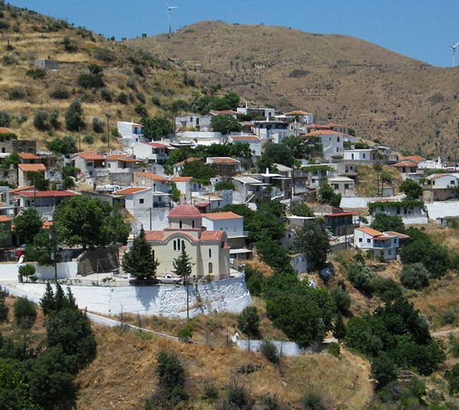 Η Πισπιλούντα είναι ορεινό χωριό στην Βόρεια Χίο